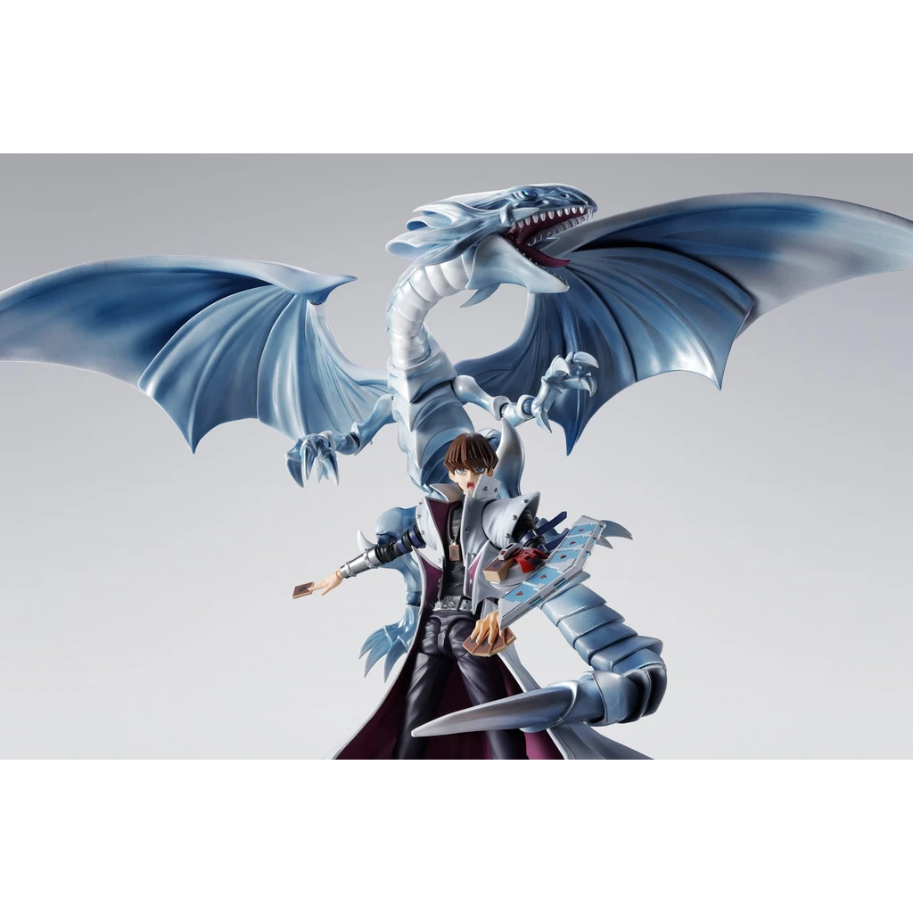 Seto Kaiba S.H.Figuarts mit separat erhältlichem Blue-Eyes White Dragon