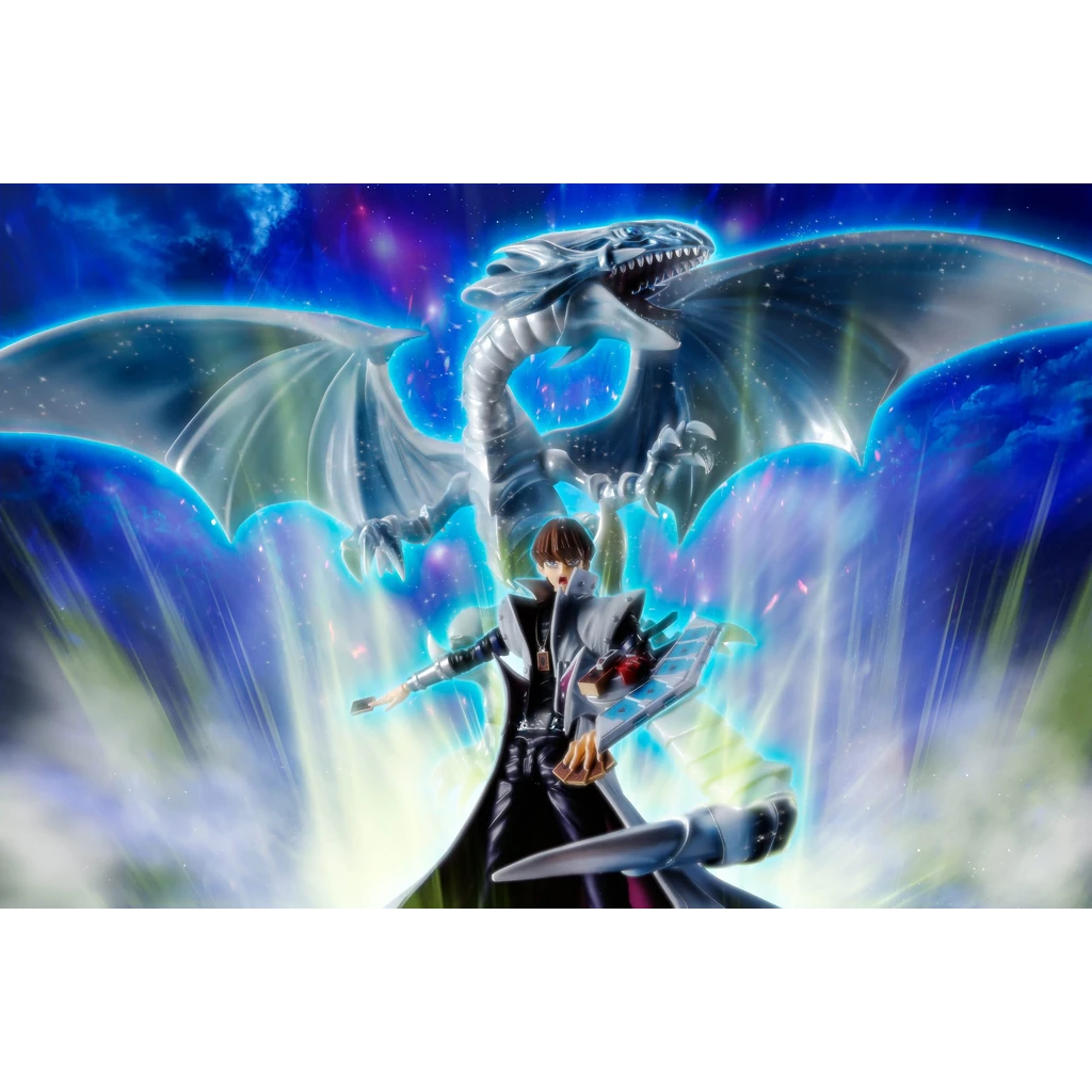Seto Kaiba S.H.Figuarts Figur mit Blue-Eyes White Dragon und Lichteffekt