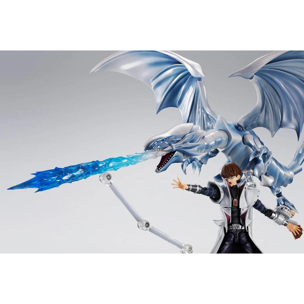 Seto Kaiba mit Blue-Eyes White Dragon und Burst-Stream-Angriffseffekt